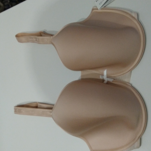 Chantelle C Idéal Back Smoothing Bra - Picture 6 of 11